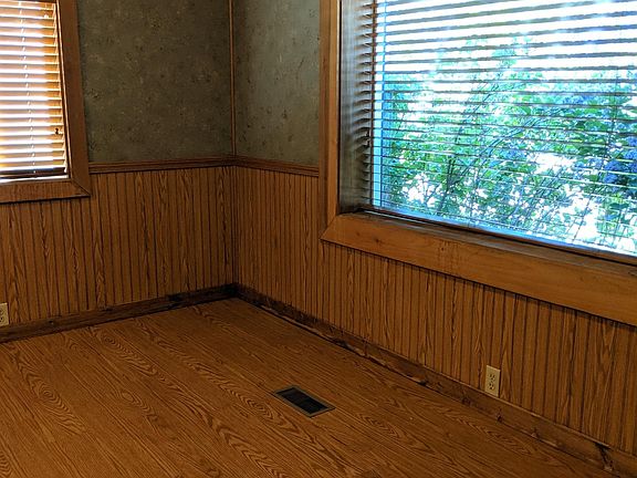 4th image of 655 N Stevens Dr