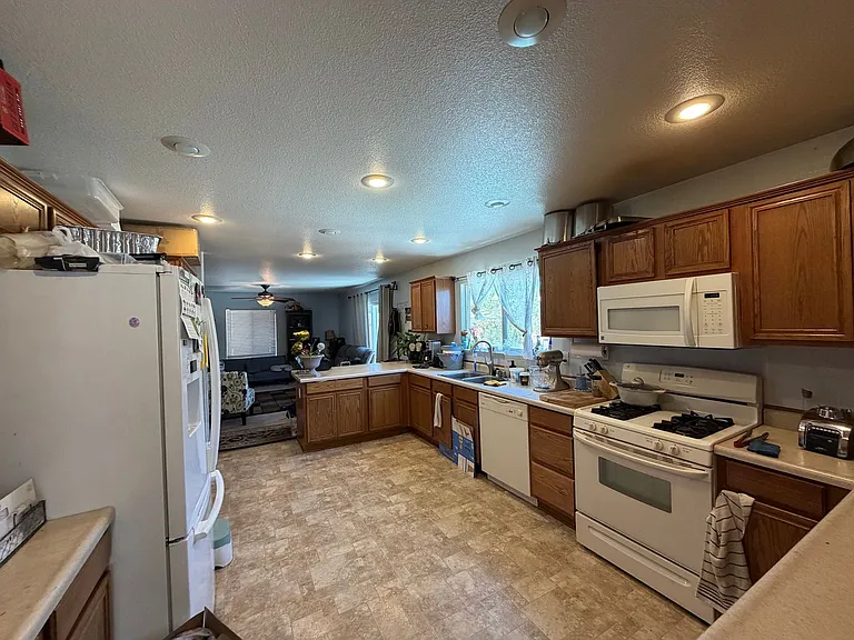18210 Pin Oak Ct — Photo 2