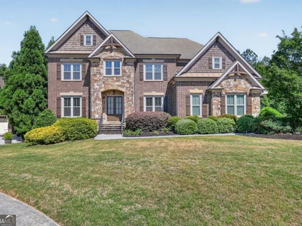 2083 Skybrooke Ln, Hoschton, GA 30548