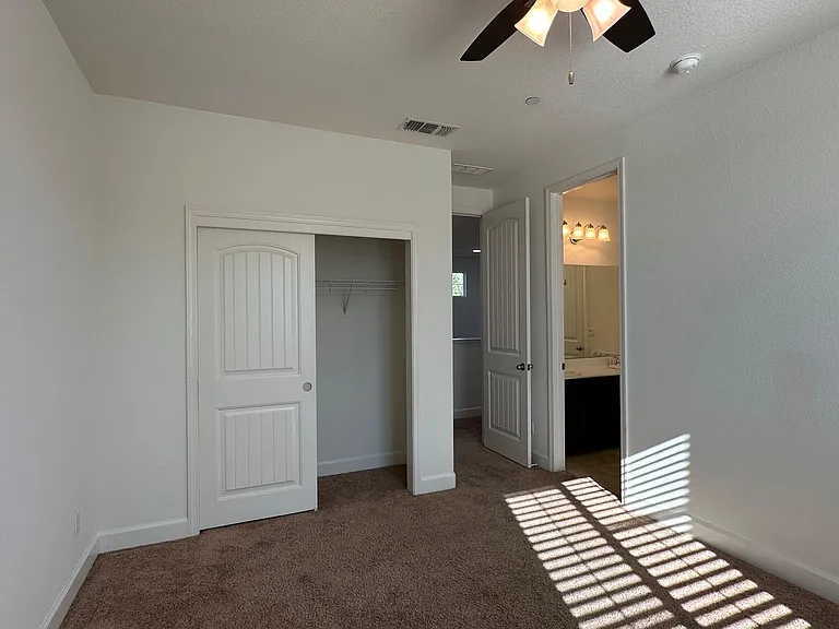 1407 Skibbereen Way — Photo 23