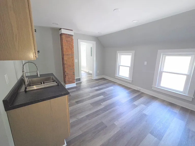 706 3rd St #2 — Photo 3