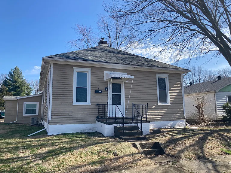 8 N Indiana Ave — Photo 34