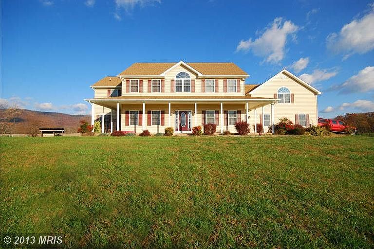 1st image of 593 Brooks Ln