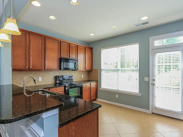 120 Misty Knoll Ln — Photo 13