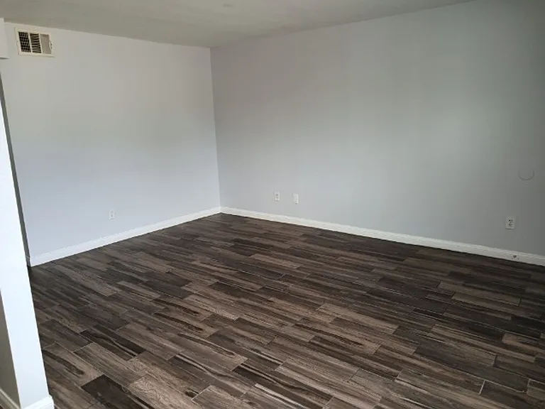 2409 Sunrise Ave #1-7 — Photo 8