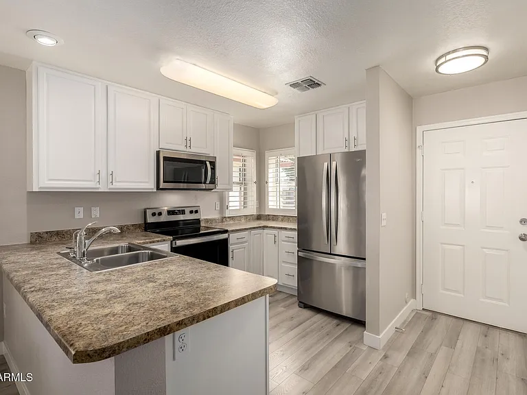 1120 N Val Vista Dr #92 — Photo 7