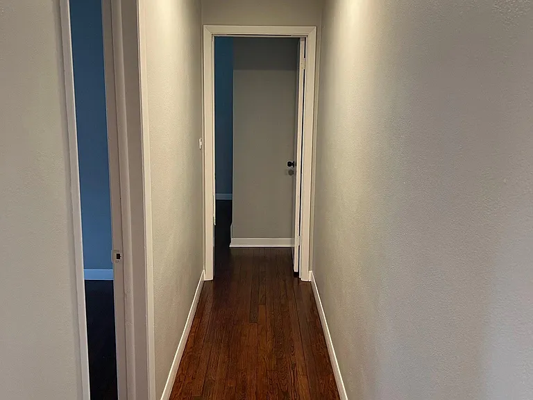 2429 Jonathan Ave — Photo 6