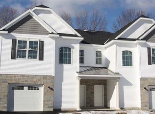 37 Santanoni Dr, Cohoes, NY 12047