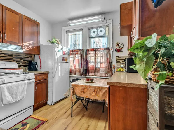 807 73rd Street image 7 of 16