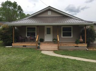 389 Hospital Rd, Sylva, NC 28779