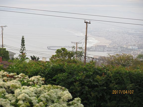 Queen's necklace, beach