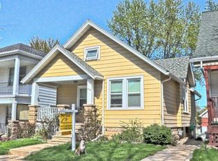 3232 S New York Ave, Milwaukee, WI 53207