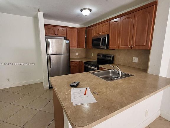 3rd image of 10920 Royal Palm Blvd #10920