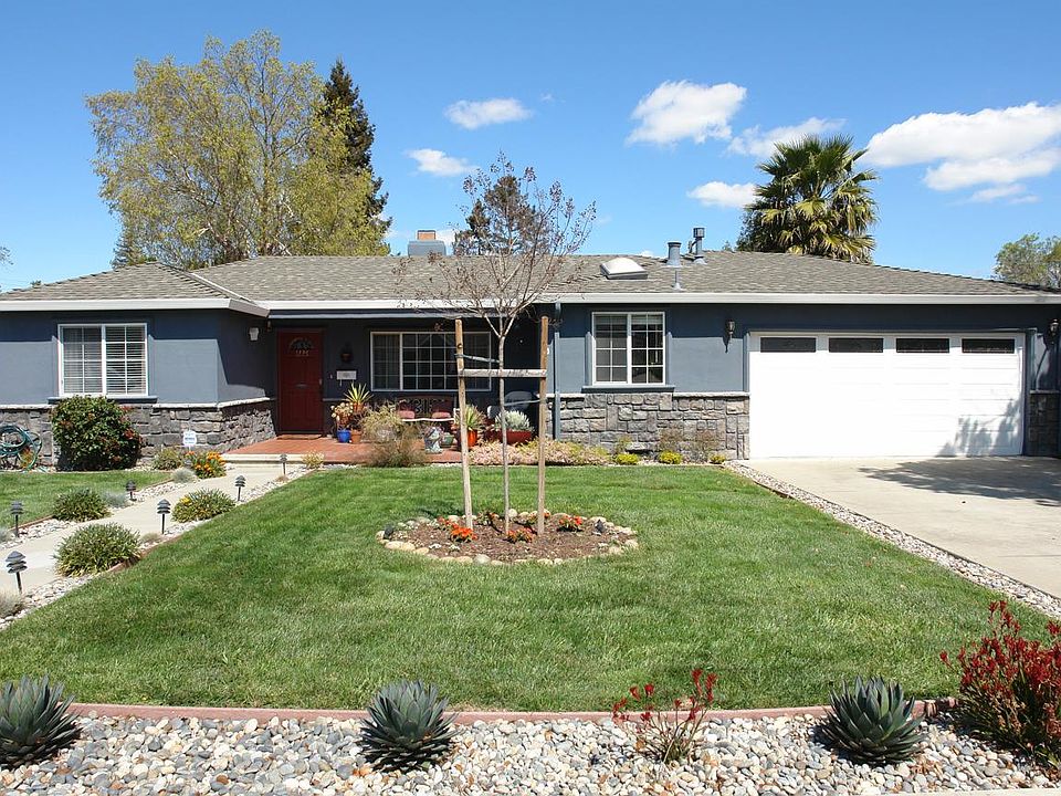 1st image of 3225 Bluebird Dr
