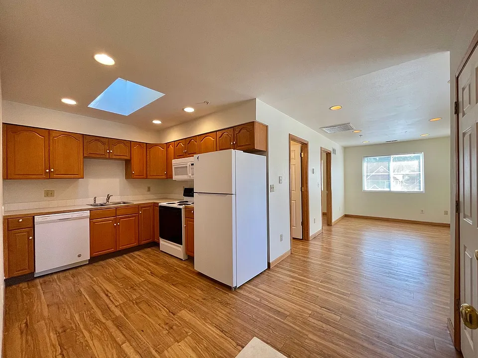 816 S College Ave #4