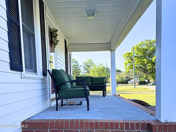 4th image of 3405 Oaks Road