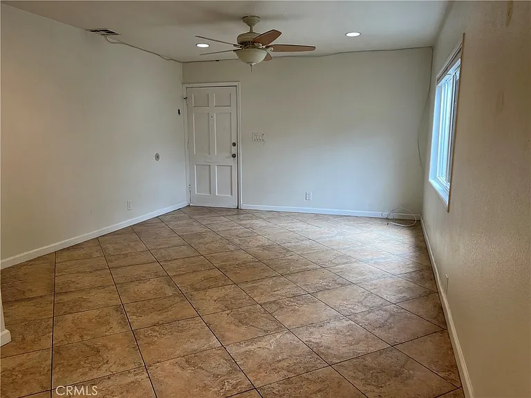 12752 Lemay St — Photo 3