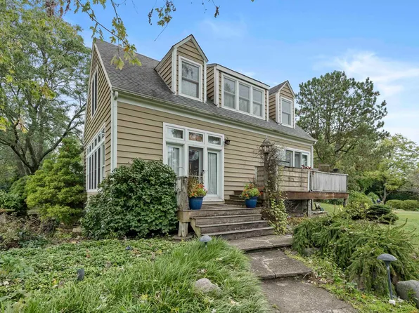 5944 Clarendon Hills Rd, Willowbrook, IL 60527