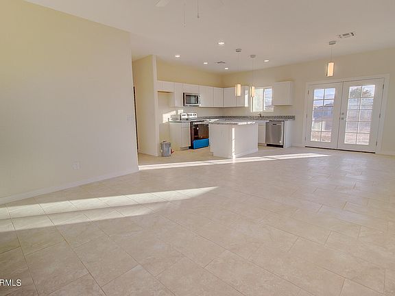 4th image of 4135 N DEL MONTE Drive
