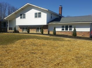 8693 Billings Rd, Kirtland, OH 44094