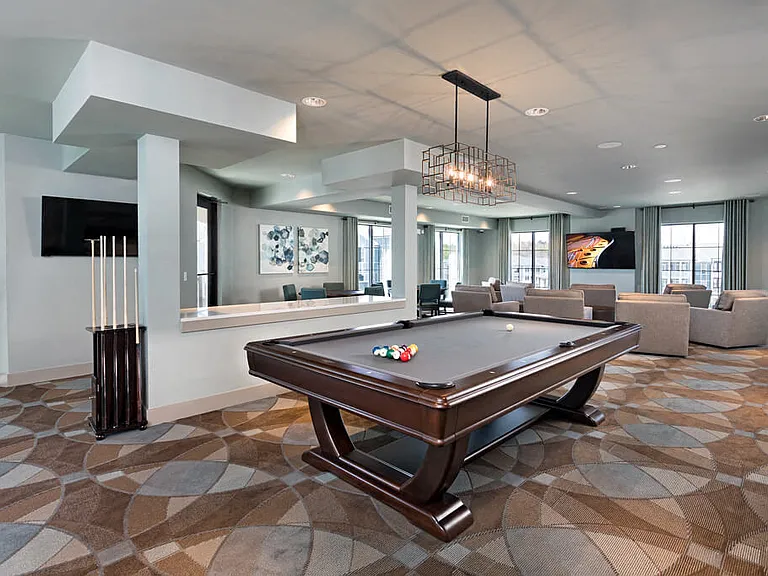 Avia Luxury Apartments — Photo 10