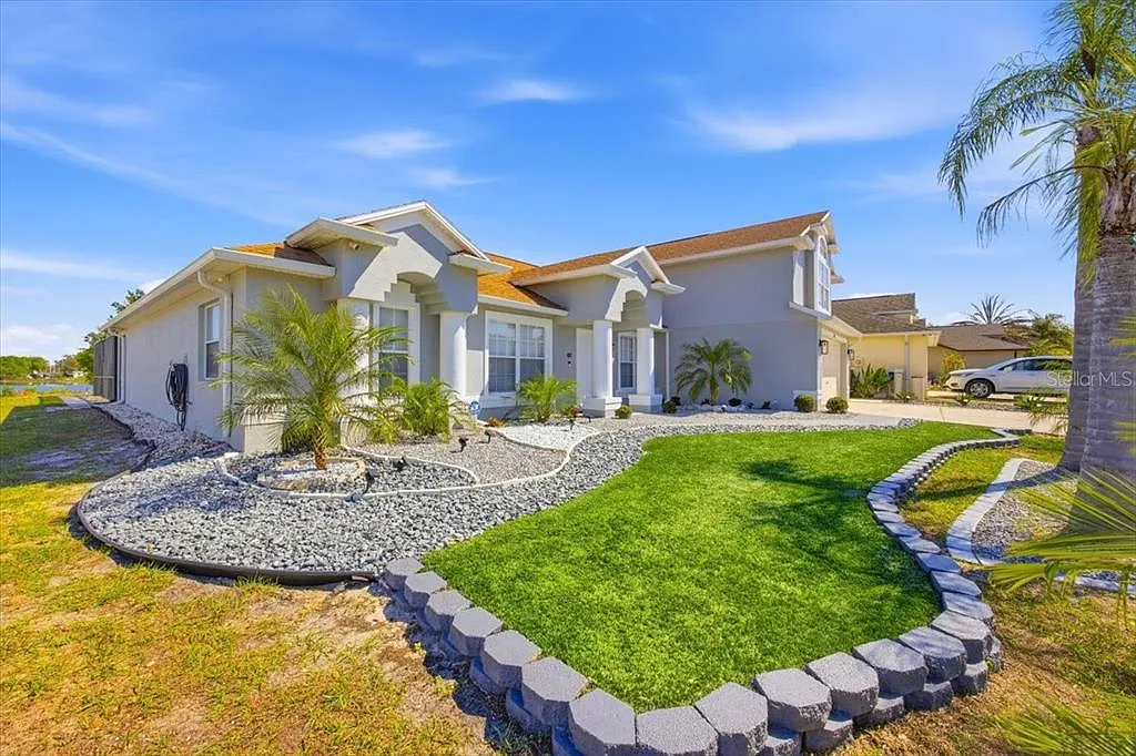 5 bed, 3.0 bath, 2783 sqft, $5,300 — Photo 4