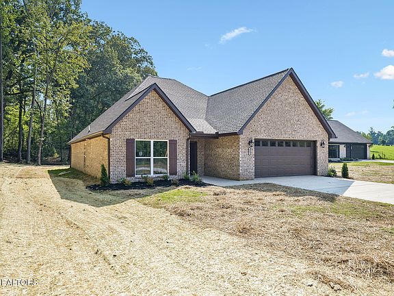 3rd image of 802 Johnson Rd