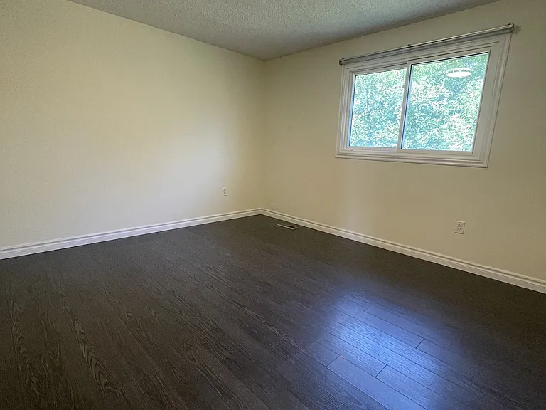 24 Rembrandt Dr — Photo 12