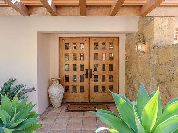 4th image of 521 E Calle Laureles