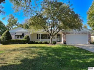 1010 Hillcrest Dr, Omaha, NE 68132