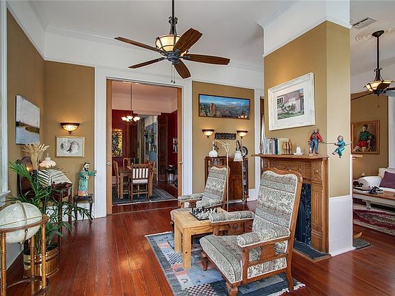 4th image of 232 Pelican Ave