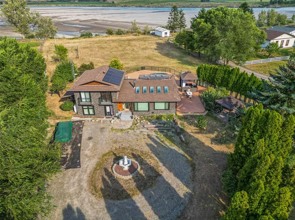 8576 Westsyde Rd, Thompson Nicola, BC V2B 8S3