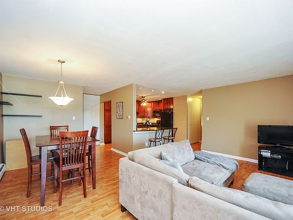 5th image of 3939 Saratoga Ave APT 201