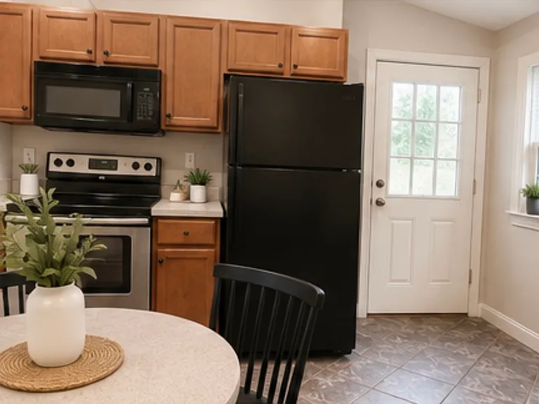 117 Green St #1 — Photo 3
