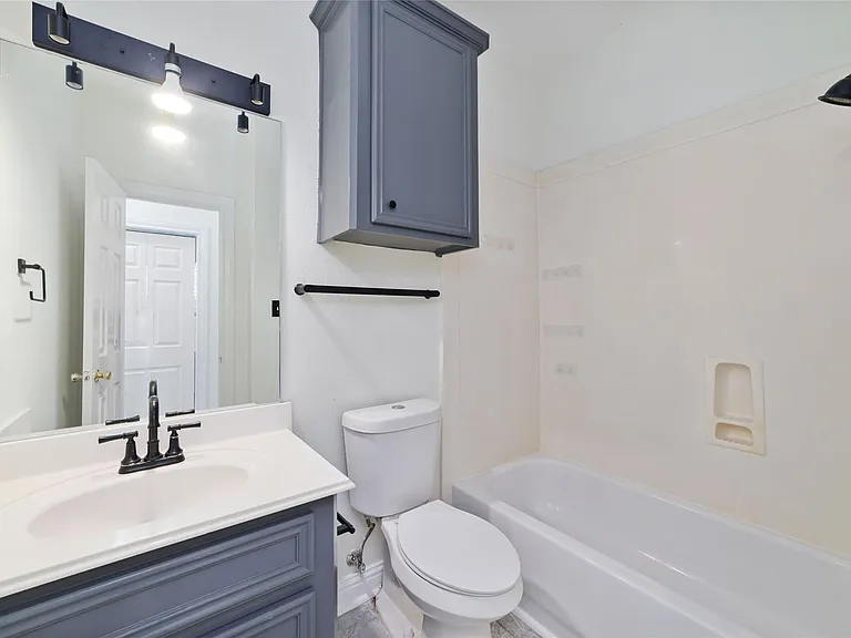 1408 S Friendswood Dr #804 — Photo 13