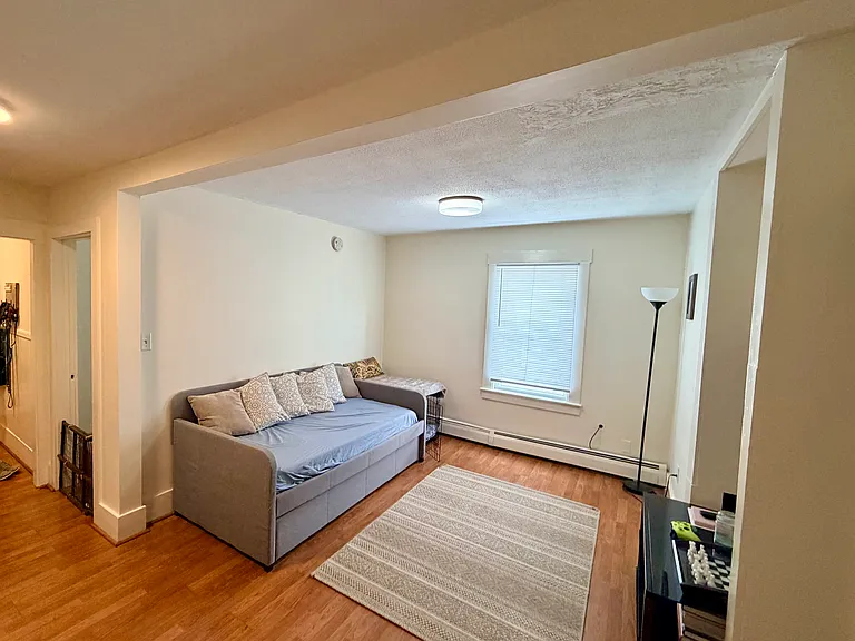 16 Railroad Ave #C — Photo 8