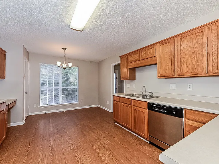 134 Brookhaven Ln — Photo 8