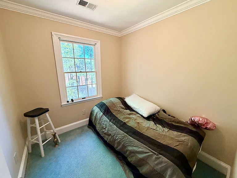 525 Brook Ave — Photo 13