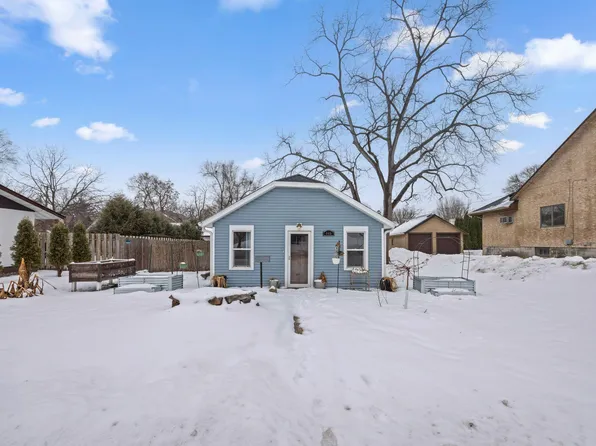 645 5th Ave NW, New Brighton, MN 55112