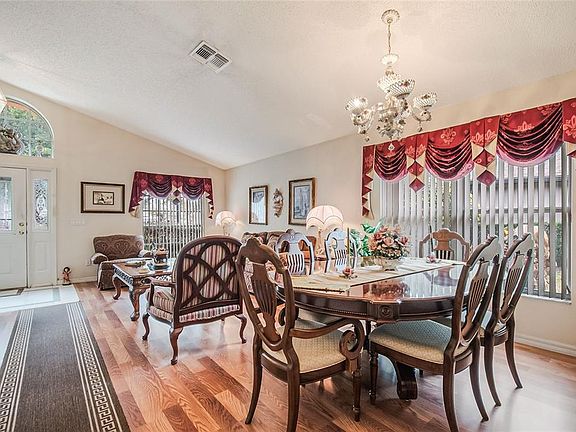 4th image of 469 Mickleton Loop