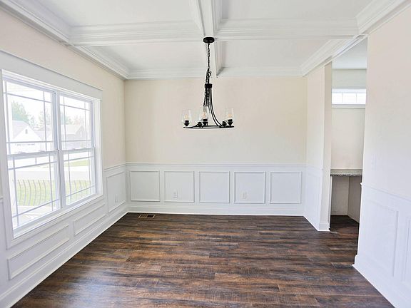 3rd image of 1482 Hereford Blvd