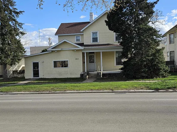2917 14th St, Columbus, NE 68601