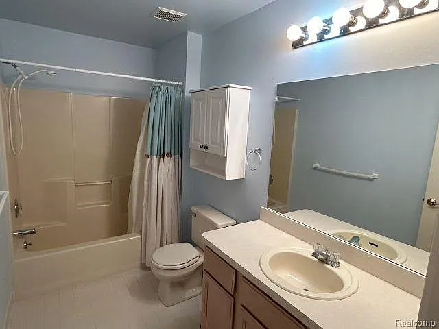 8767 Townsend Dr — Photo 16