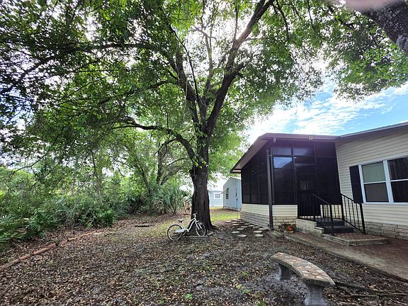 4th image of 756 Princess Palm Pl