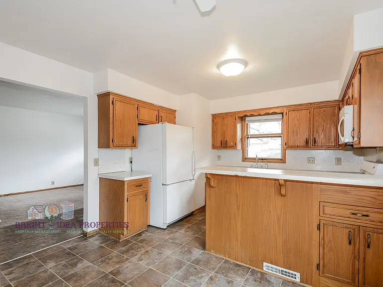 3601 Colorado Ave N — Photo 4