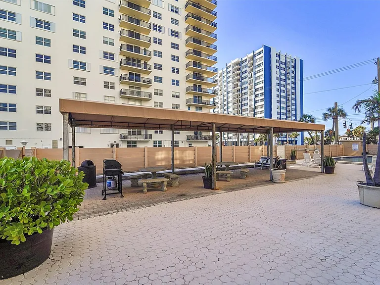 1401 S Ocean Dr #502 — Photo 40
