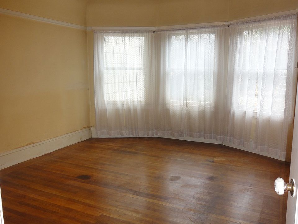 1st image of 2454 17th Ave
