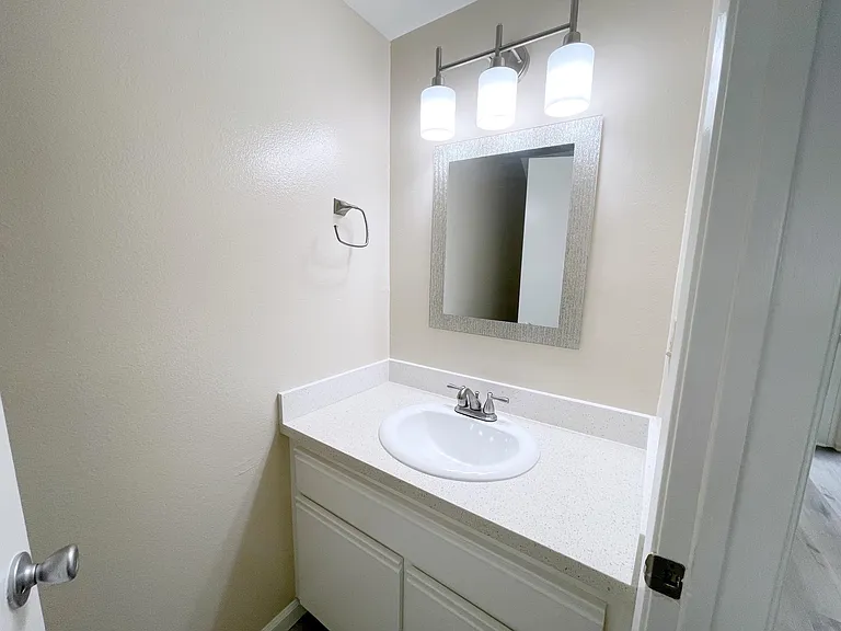 1206 Viola Ave — Photo 9