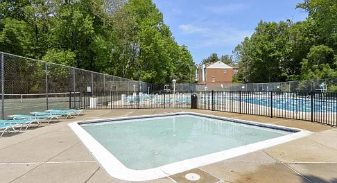 10618 Kenilworth Ave #203 — Photo 9