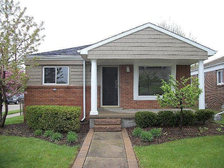 1st image of 23376 Wilmot Ave